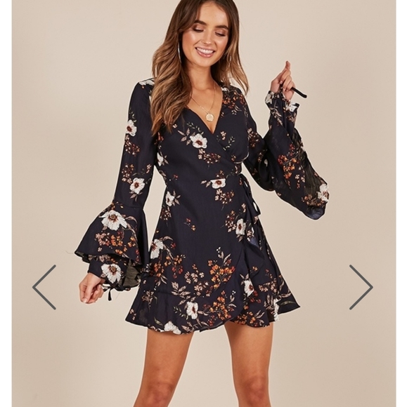 Showpo. Dresses & Skirts - NWT Showpo. New Sensation Navy Floral Dress Size 8